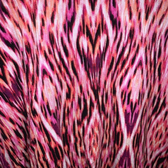 Pink and black multicolor skirt - Picture 2 of 3